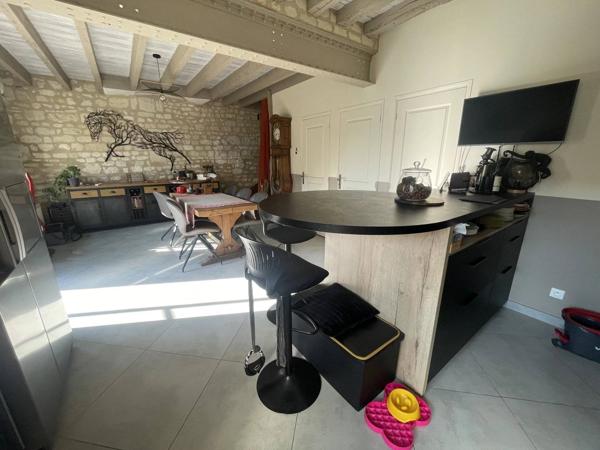 Propriété en pierre avec grand garage – Cœur de LOUDUN (86)