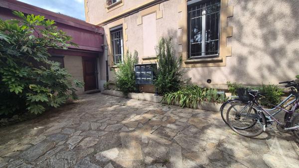 Appartement Grenoble 2 pièce(s) 63.57 m2