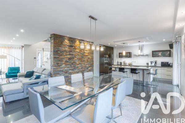 Maison à vendre 6 pièces 155 m² Le Plessis-Trévise