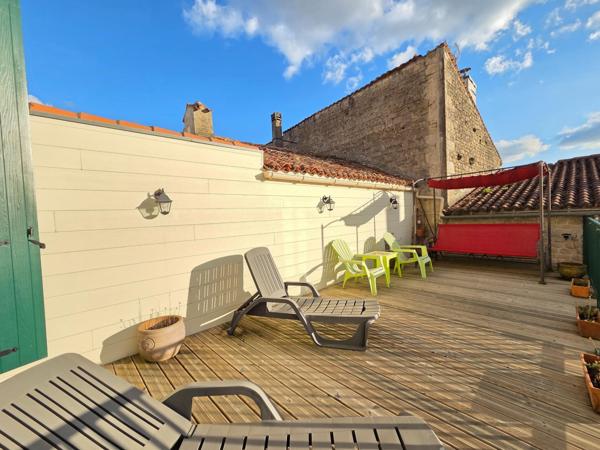 Maison à AULNAY, 17470 - 7 pièces 194m²