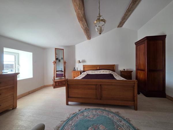 Maison à AULNAY, 17470 - 7 pièces 194m²