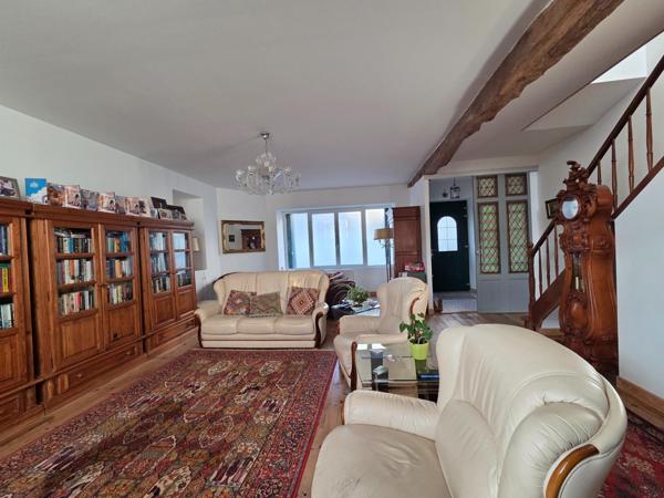 Maison à AULNAY, 17470 - 7 pièces 194m²