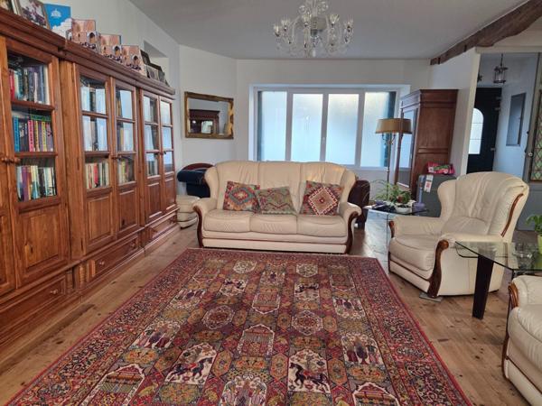 Maison à AULNAY, 17470 - 7 pièces 194m²