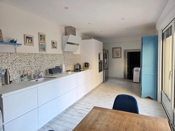 Maison à AULNAY, 17470 - 7 pièces 194m²