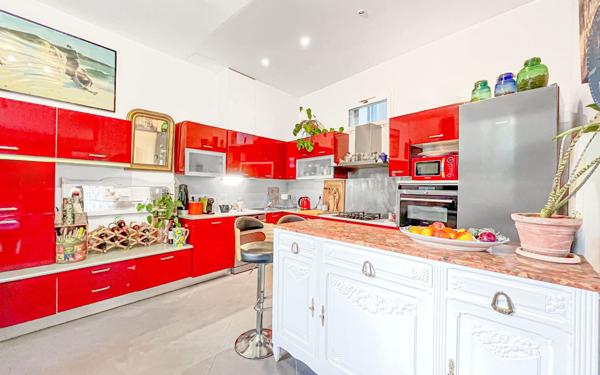 Maison à vendre    5 pièces • 126 m2 Nice