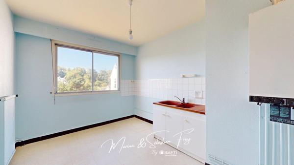 Appartement avec vue dégagée, parking et box