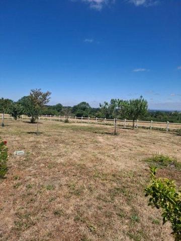 Terrain non constructible à vendre à Montvicq dans l'Allier (03170), ref : 18016/1982