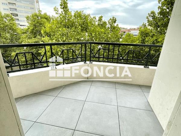 Location Appartement 3 pièces 67.5 m² - 67 AVENUE MICHELET St Ouen 93400