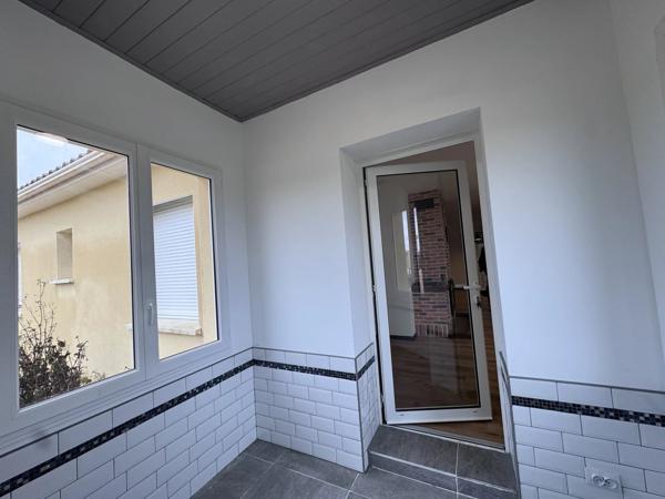 Nouveau pavillon près de Civray