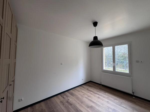 Nouveau pavillon près de Civray