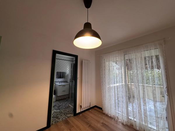 Nouveau pavillon près de Civray