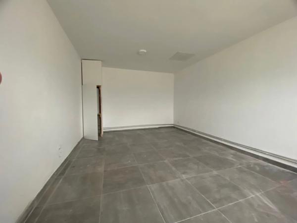 Nouveau pavillon près de Civray