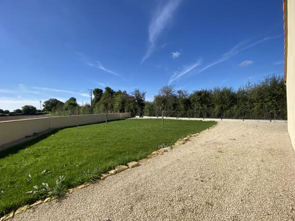 Nouveau pavillon près de Civray