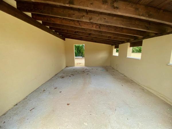 Nouveau pavillon près de Civray