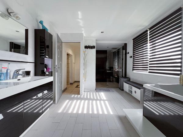 Maison Rives Du Loir En Anjou 8 pièce(s) 197 m2