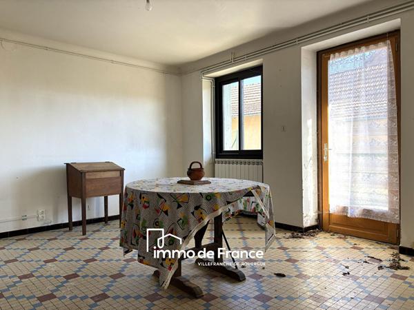 Maison de village avec dépendance et terrain