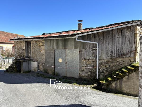 Maison de village avec dépendance et terrain