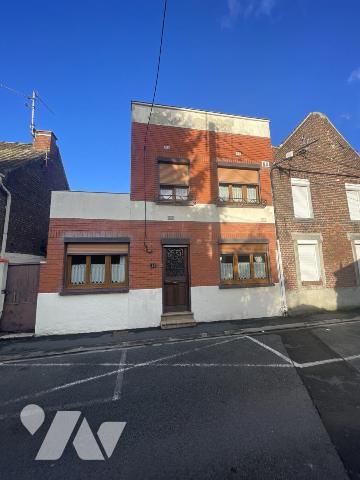 MAISON DE 97 m2 3 CHAMBRES JARDIN GARAGE