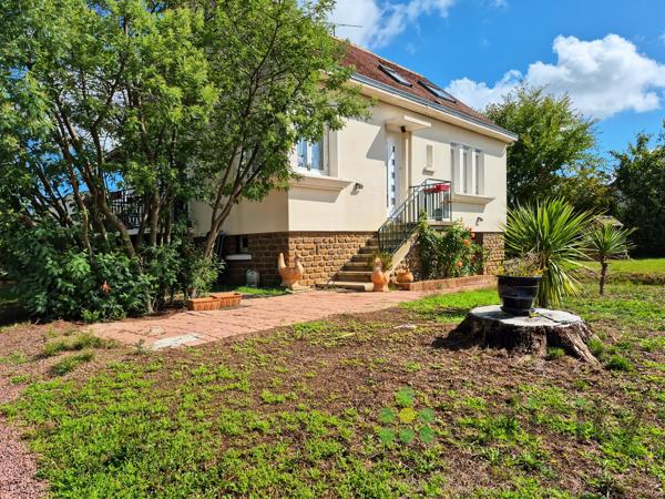 Maison
         5 pièces
        - 100 m²