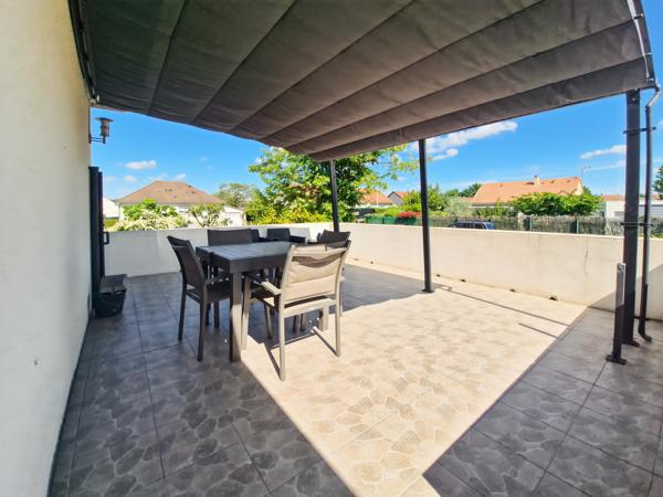 Maison
         5 pièces
        - 100 m²