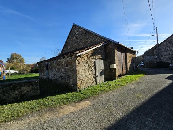 Deux maisons avec dépendances, piscine, terrasse, jardins