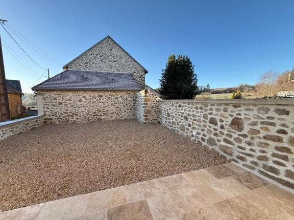 Deux maisons avec dépendances, piscine, terrasse, jardins