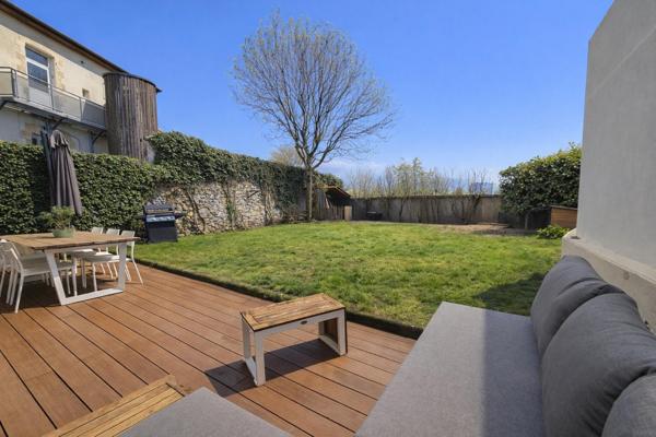 MOIRANS – Centre-ville – Maison de ville  de 170m² avec jardin et vue montagnes