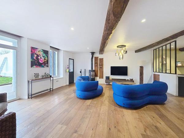 MOIRANS – Centre-ville – Maison de ville  de 170m² avec jardin et vue montagnes