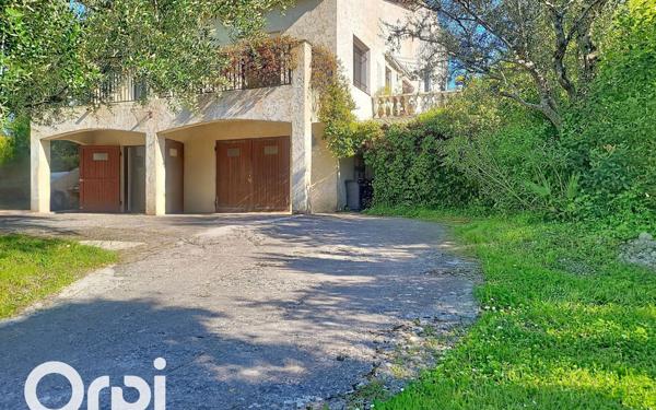Maison à vendre    5 pièces •  La Colle-sur-Loup