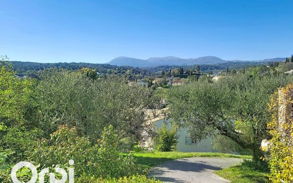 Maison à vendre    5 pièces •  La Colle-sur-Loup