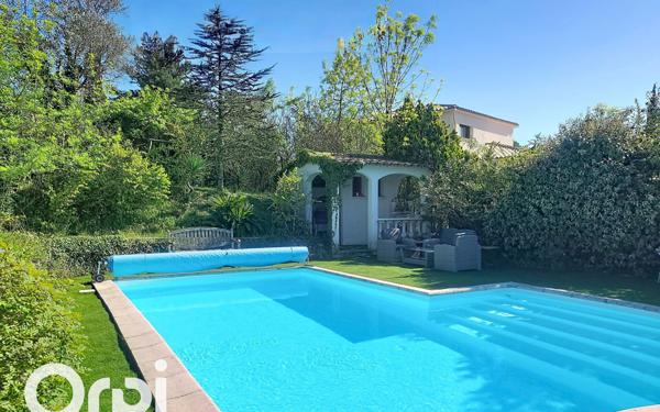 Maison à vendre    5 pièces •  La Colle-sur-Loup