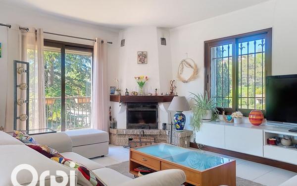 Maison à vendre    5 pièces •  La Colle-sur-Loup