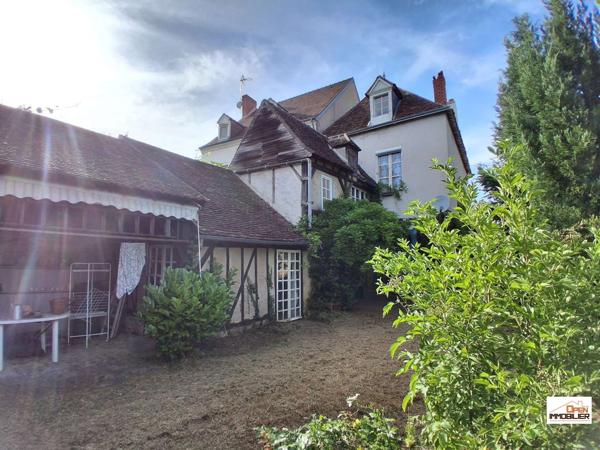 Maison de ville avec jardin et garage !
