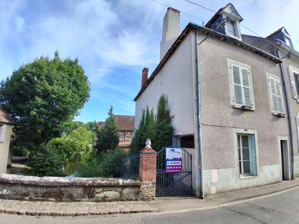 Maison de ville avec jardin et garage !