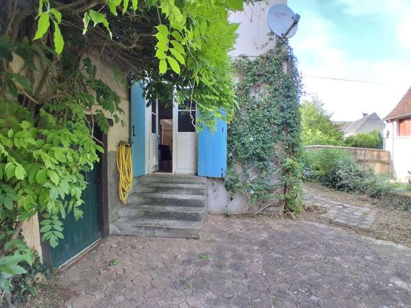 Maison de ville avec jardin et garage !