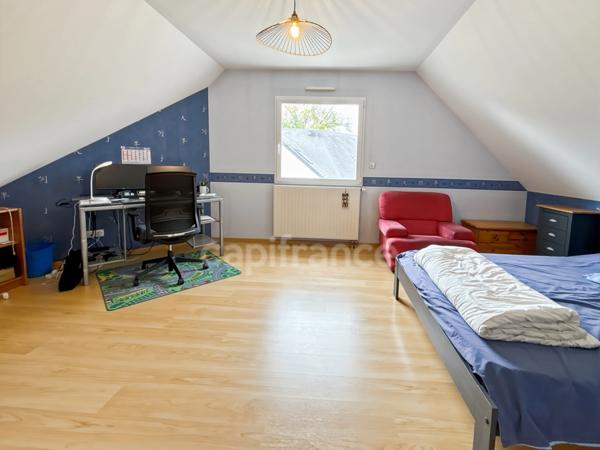 Maison à vendre 7 pièces CHANGE (72) avec piscine