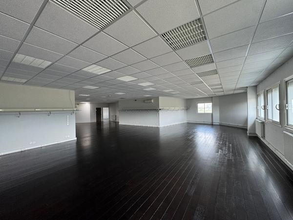 LOCAL COMMERCIAL 330 M² - ALBITECH