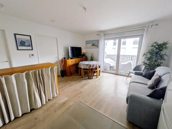 Exclusivité Montigny-Beauchamp : 2 pièces récent avec balcon, parking et gare à pied !