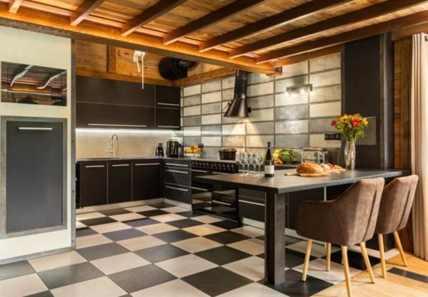 ENSEMBLE ALPIN ULTRA-PREMIUM de 3 400 m² à TIGNES (73) 5 Chalets haut de gamme , accès ski au pied, vue, piscine .