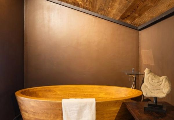 ENSEMBLE ALPIN ULTRA-PREMIUM de 3 400 m² à TIGNES (73) 5 Chalets haut de gamme , accès ski au pied, vue, piscine .