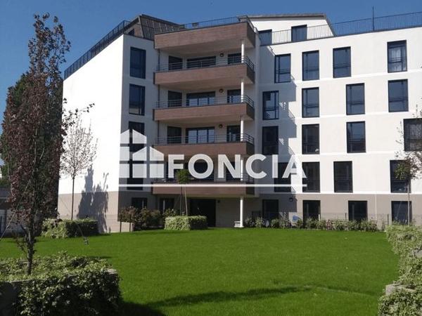 Location Appartement 2 pièces 42.57 m² - CHEMIN DE LA COTE SAINTE CATHERINE Le Plessis Robinson 92350