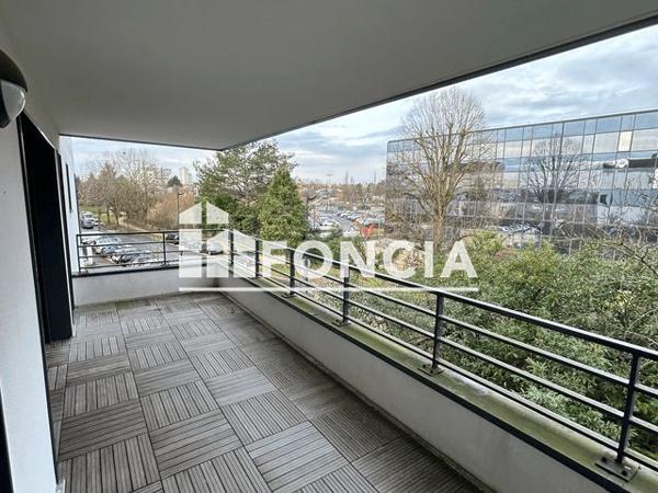 Location Appartement 2 pièces 42.57 m² - CHEMIN DE LA COTE SAINTE CATHERINE Le Plessis Robinson 92350