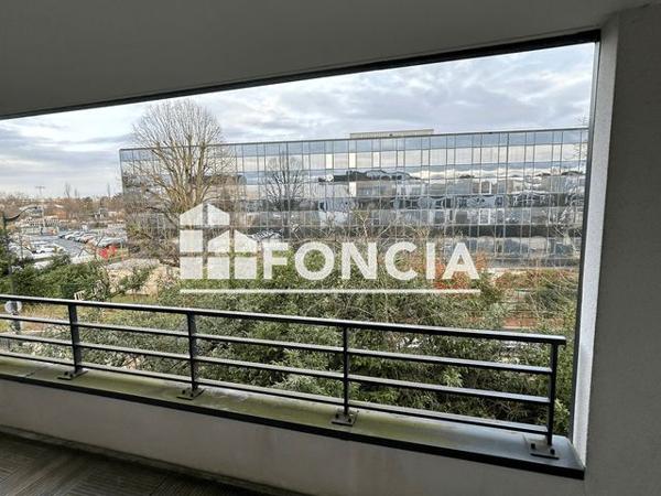 Location Appartement 2 pièces 42.57 m² - CHEMIN DE LA COTE SAINTE CATHERINE Le Plessis Robinson 92350