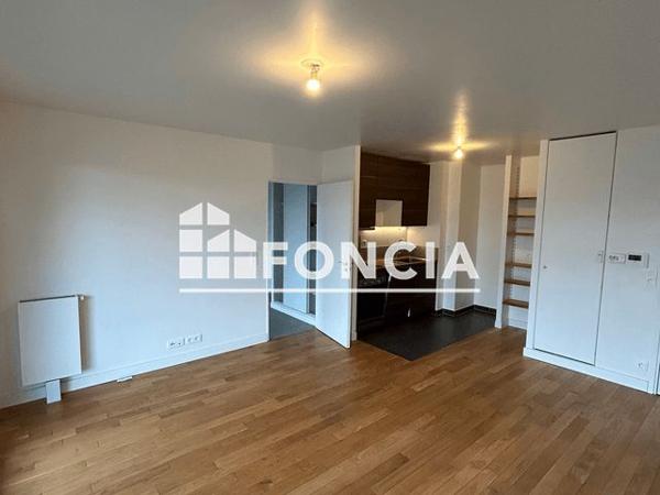 Location Appartement 2 pièces 42.57 m² - CHEMIN DE LA COTE SAINTE CATHERINE Le Plessis Robinson 92350