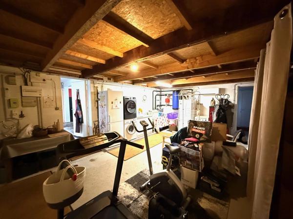 Vente                                                      Maison
                        
                     6 pièces                      142 m2                     à Coulaines