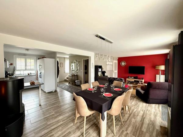 Vente                                                      Maison
                        
                     6 pièces                      142 m2                     à Coulaines