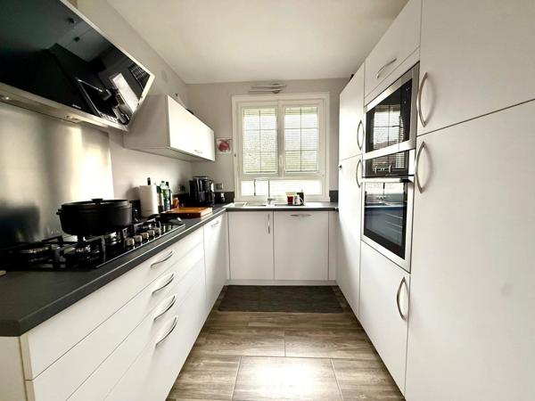 Vente                                                      Maison
                        
                     6 pièces                      142 m2                     à Coulaines