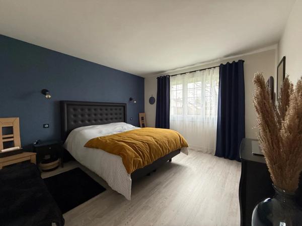 Vente                                                      Maison
                        
                     6 pièces                      142 m2                     à Coulaines