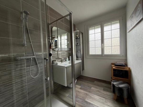 Vente                                                      Maison
                        
                     6 pièces                      142 m2                     à Coulaines