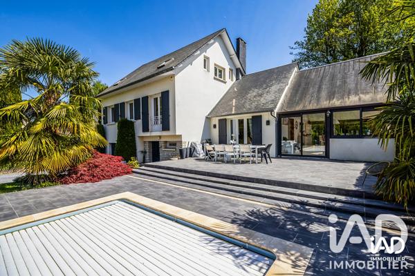 Maison à vendre 10 pièces 232 m² Bornel